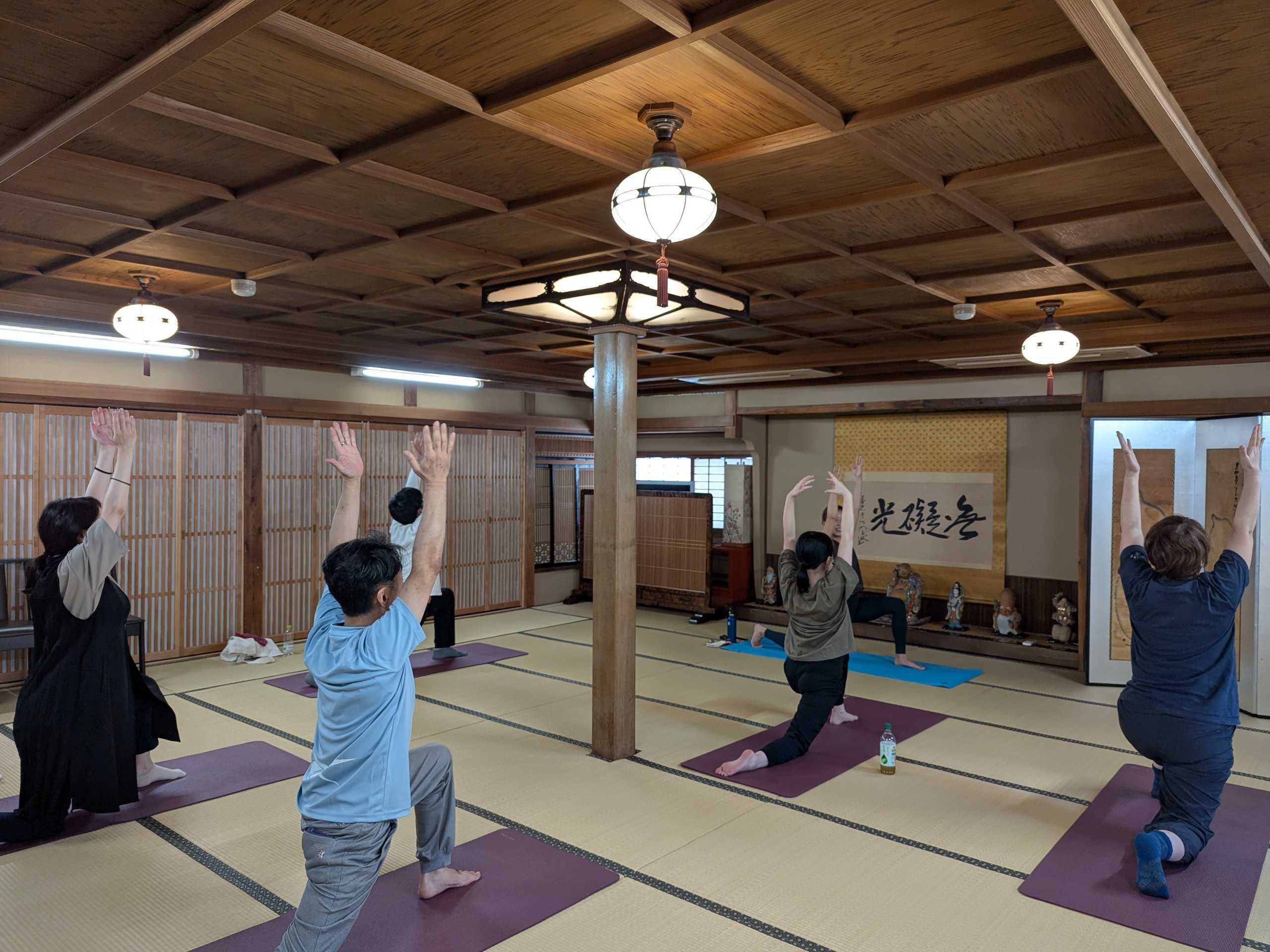 善光寺宿坊でのお食事会+善光寺散策・ヨガイベント 1 2ヨガ